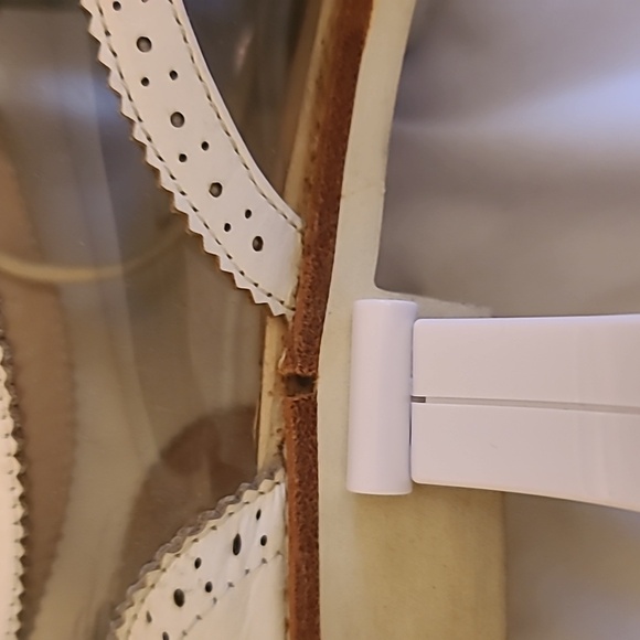 White Messeca moccasins Sz.8.5 - Picture 6 of 9